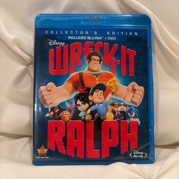Disney Wreck It Ralph Blu-Ray and DVD Collectors Edition Special Bonus Features - Picture 1 of 5